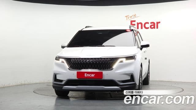 Kia Carnival 2023 — фото 3 из 20