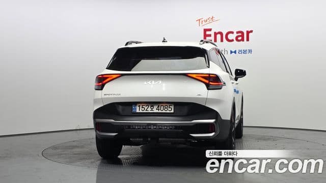 Kia Sportage 2022 — ფოტო 4/20