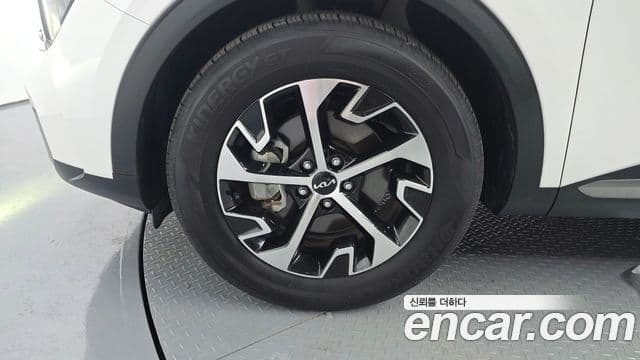 Kia Sportage 2022 — ფოტო 5/20