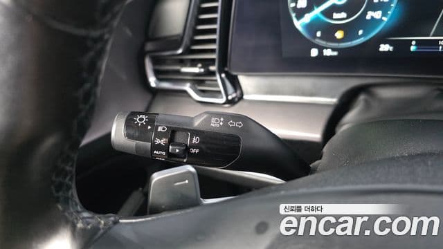 Kia Sportage 2022 — ფოტო 17/20