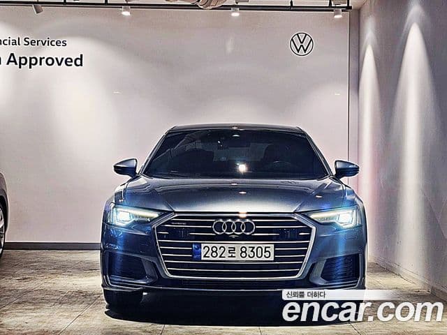 Audi A6 2021 — ფოტო 1/18