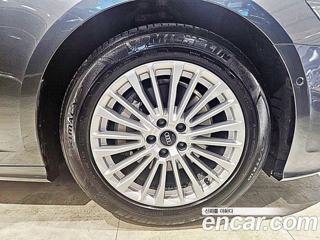 Audi A6 2021 — ფოტო 4/18