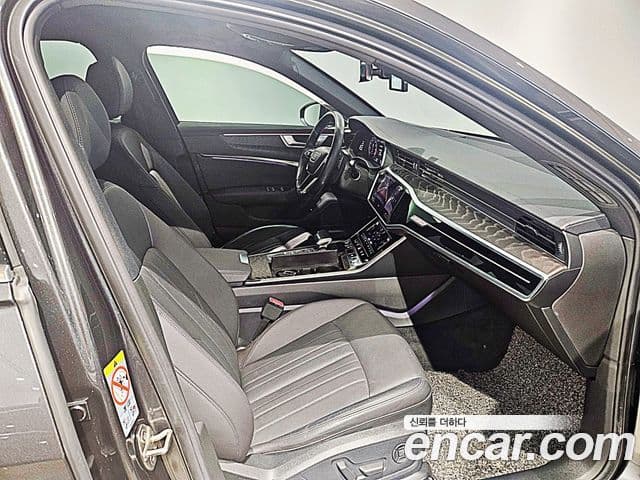 Audi A6 2021 — ფოტო 8/18