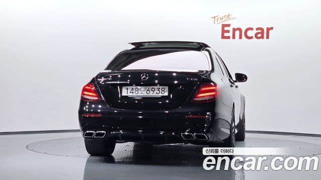 Mercedes-Benz E-Class 2019 — ფოტო 4/20