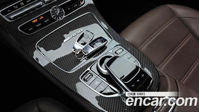Mercedes-Benz E-Class 2019 — ფოტო 18/20