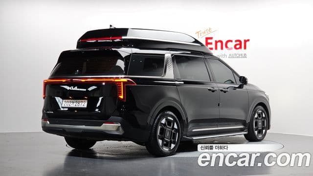 Kia Carnival 2024 — Şəkil 2/20