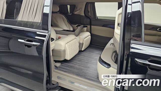 Kia Carnival 2024 — фото 11 из 20