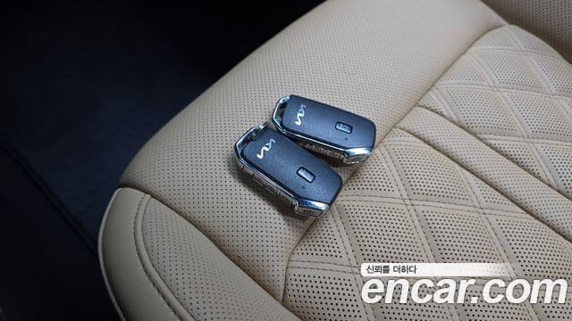 Kia Sorento 2023 — Şəkil 18/20