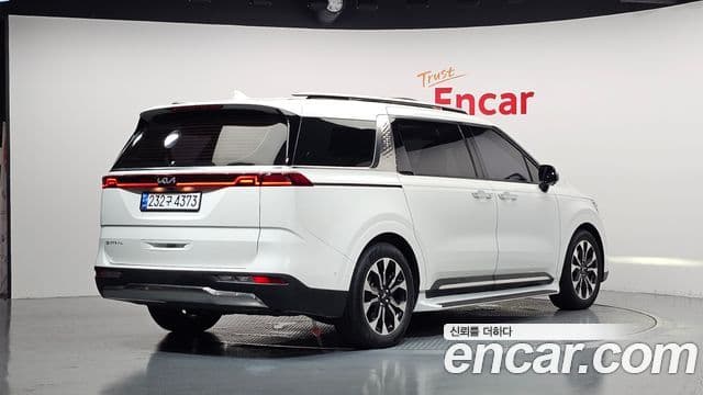 Kia Carnival 2022 — Фото 2/20