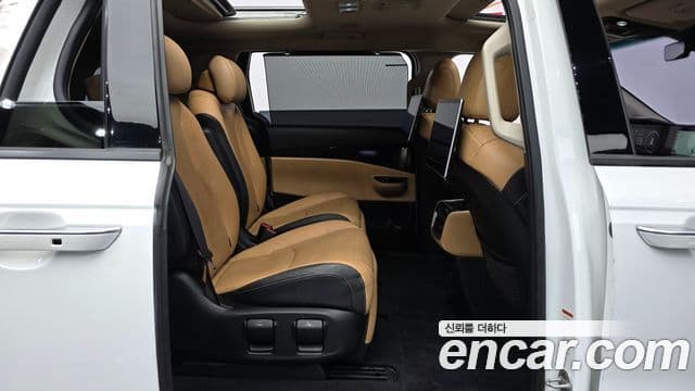 Kia Carnival 2022 — ფოტო 11/20