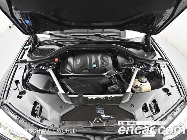 BMW 5 Series 2018 — Şəkil 5/20