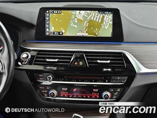 BMW 5 Series 2018 — Şəkil 14/20