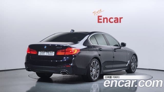 BMW 5 Series 2019 — Şəkil 1/20