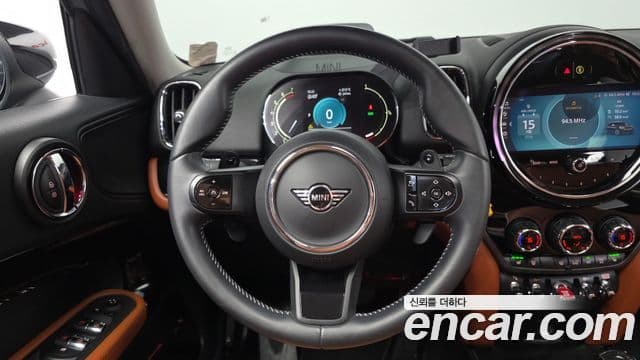 Mini Cooper S Countryman 2021 — ფოტო 13/20
