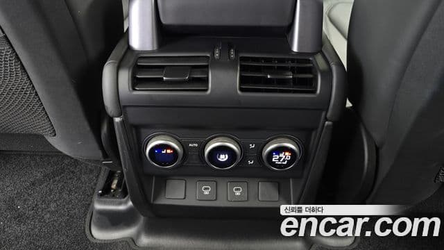 Land Rover Defender 2023 — Şəkil 19/20