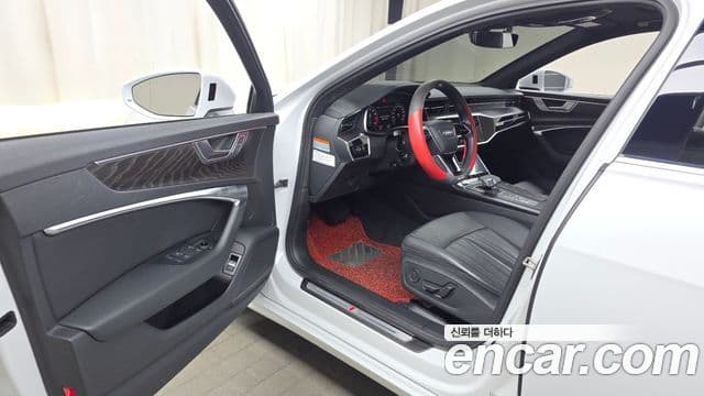 Audi A6 2021 — Şəkil 10/20