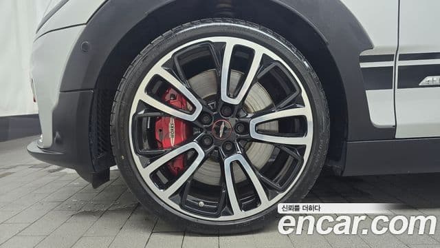 Mini Cooper S Clubman 2022 — ფოტო 5/20