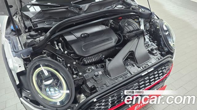 Mini Cooper S Clubman 2022 — ფოტო 6/20