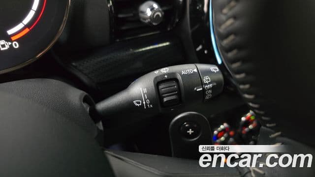 Mini Cooper S Clubman 2022 — ფოტო 19/20