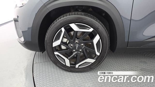 Kia Seltos 2024 — ფოტო 5/20