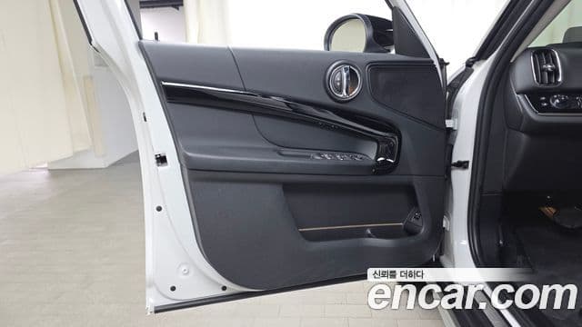 Mini Cooper Countryman 2023 — Photo 22/31