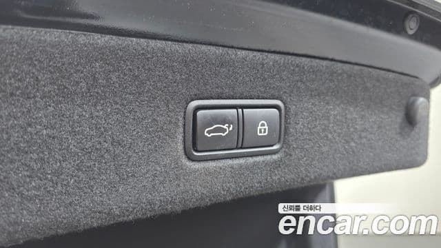 Kia The K9 2020 — Photo 23/32
