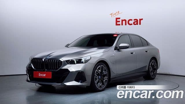 BMW 5 Series 2025 — Şəkil 12/20