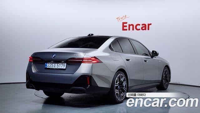BMW 5 Series 2025 — Şəkil 4/20