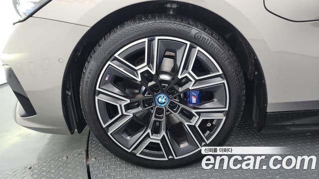 BMW 5 Series 2025 — Şəkil 3/20