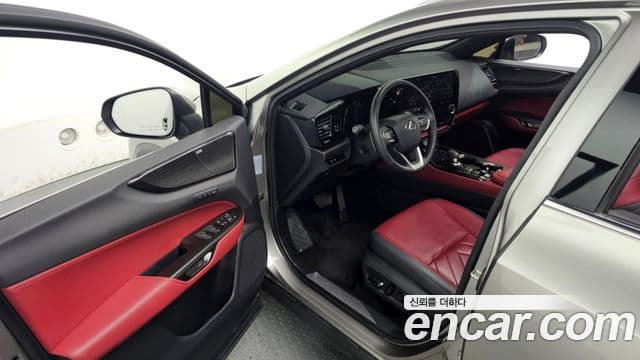 Lexus NX350h 2024 — ფოტო 10/20