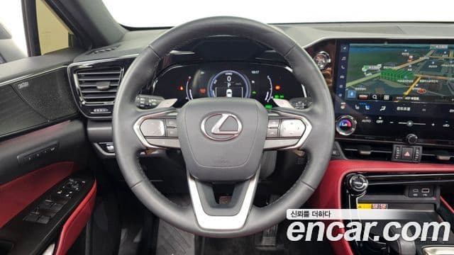 Lexus NX350h 2024 — Photo 7/33