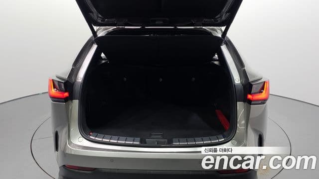 Lexus NX350h 2024 — Photo 26/33