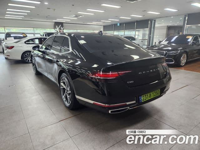 Genesis G90 2024 — Photo 10/20