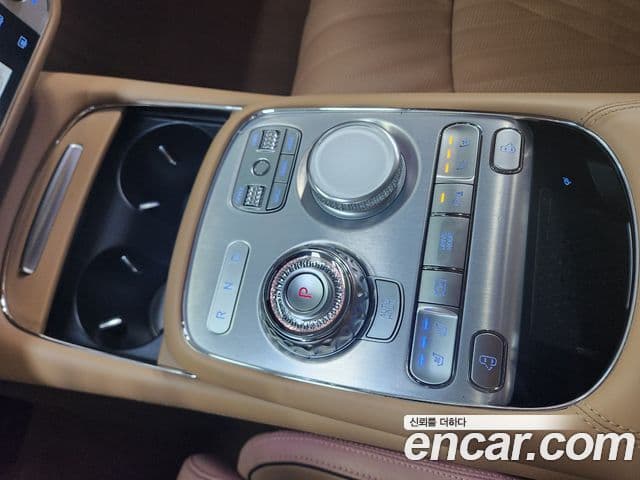 Genesis G90 2024 — Photo 11/20