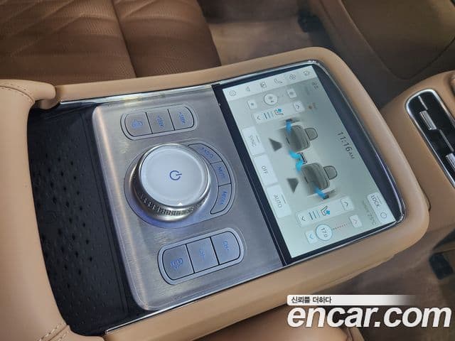 Genesis G90 2024 — Photo 16/20