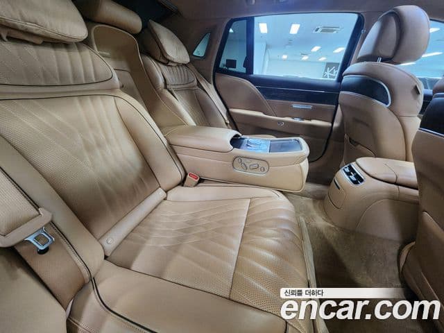 Genesis G90 2024 — Photo 13/20