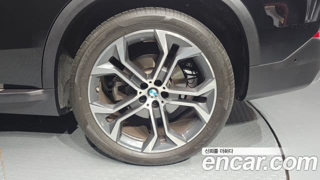 BMW X5 2023 — Photo 31/34
