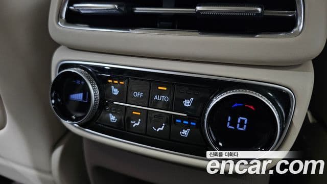 Genesis GV80 2020 — ფოტო 19/20
