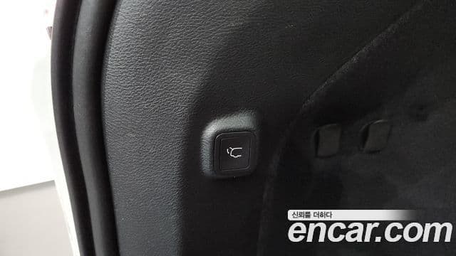 Jeep Cherokee 2022 — Photo 28/36