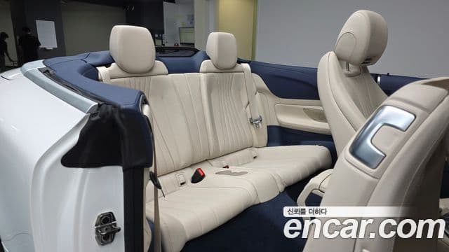 Mercedes-Benz E-Class 2023 — фото 11 из 20