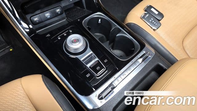 Kia Carnival 2022 — фото 7 из 20
