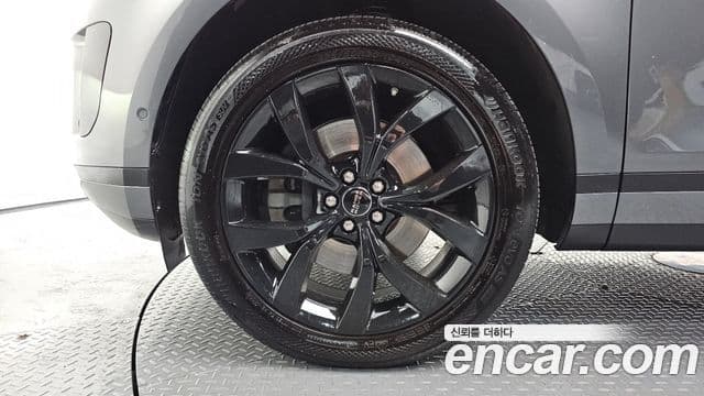Land Rover Range Rover Evoque 2020 — Photo 8/35