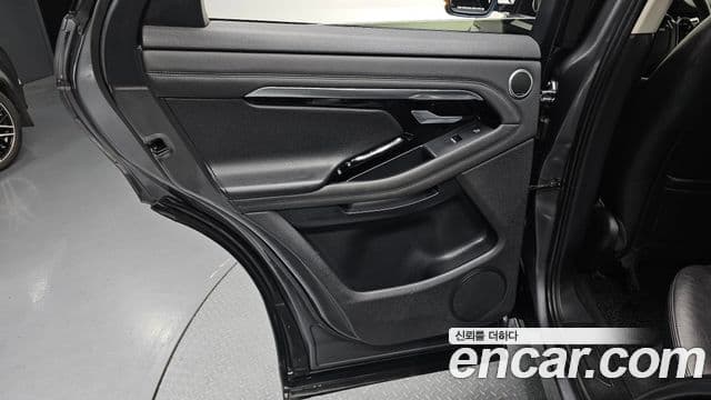 Land Rover Range Rover Evoque 2020 — Photo 24/35