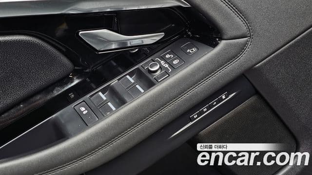 Land Rover Range Rover Evoque 2020 — Photo 9/35