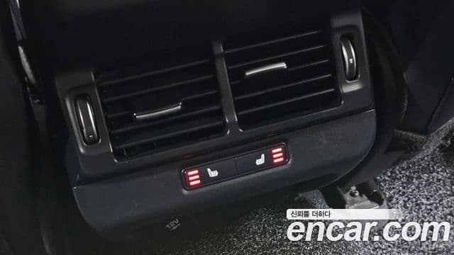 Land Rover Range Rover Evoque 2020 — Photo 29/35