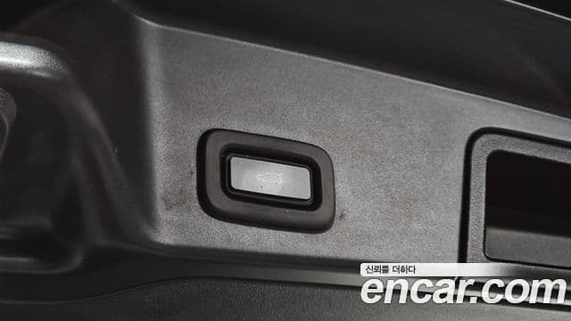 Land Rover Range Rover Evoque 2020 — Photo 33/35