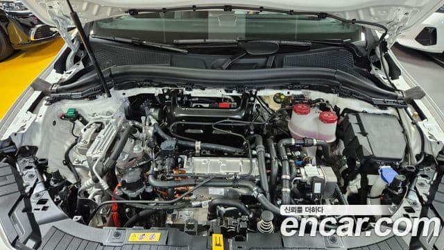 Mercedes-Benz EQA 2025 — ფოტო 8/20