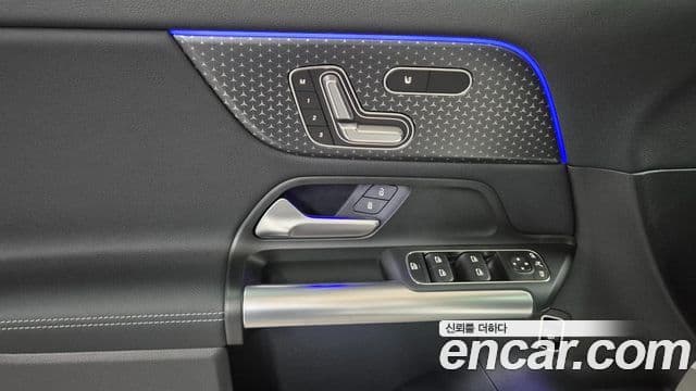 Mercedes-Benz EQA 2025 — ფოტო 13/20