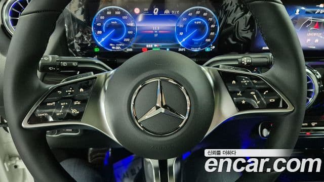 Mercedes-Benz EQA 2025 — ფოტო 15/20