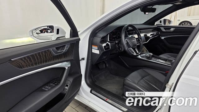 Audi A6 2021 — ფოტო 9/20